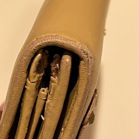 Valentino Garavani Long Wallet Beige Tan Leather Floral Applique Trifold - Picture 8 of 14